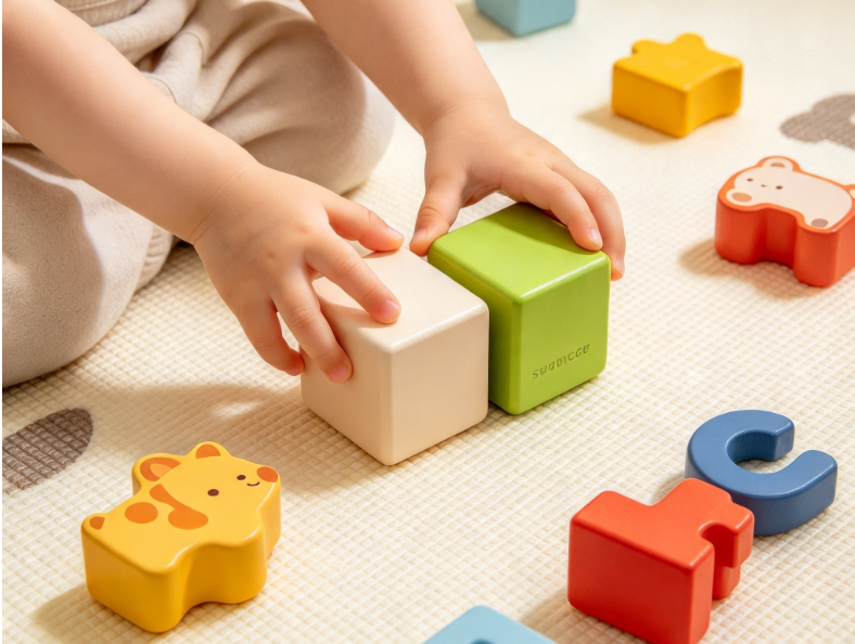 kids-toddlers-bricks